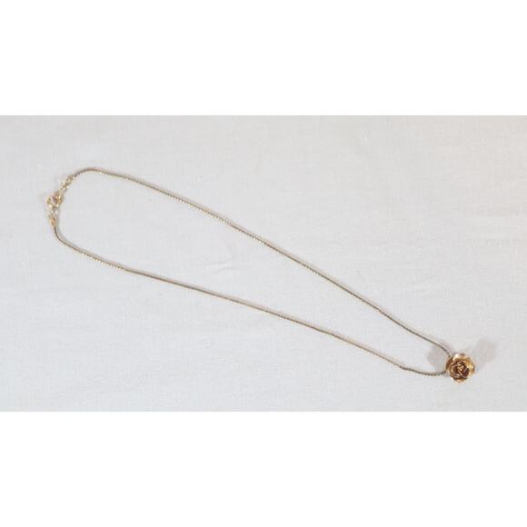 Flower Pendant Necklace Dainty Gold Tone Chain - Picture 2 of 7